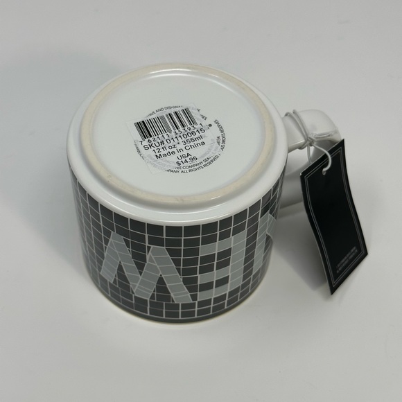 Starbucks New York City Mug Gray Tiles Pigeon NYC Tourist Subway 12oz Collect - Picture 6 of 8